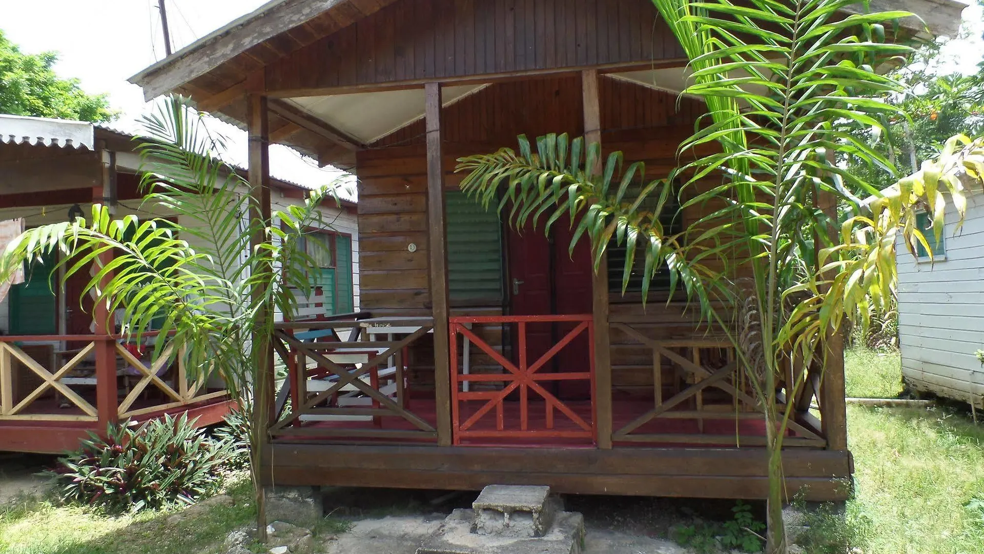 Beach Road Cottages At Jah Bs contacts